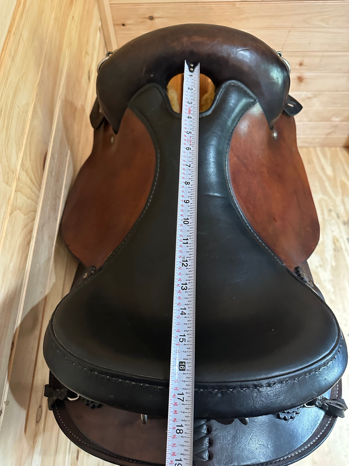 16.5” National Bridle Shop Gaited Endurance Saddle Model 2624
