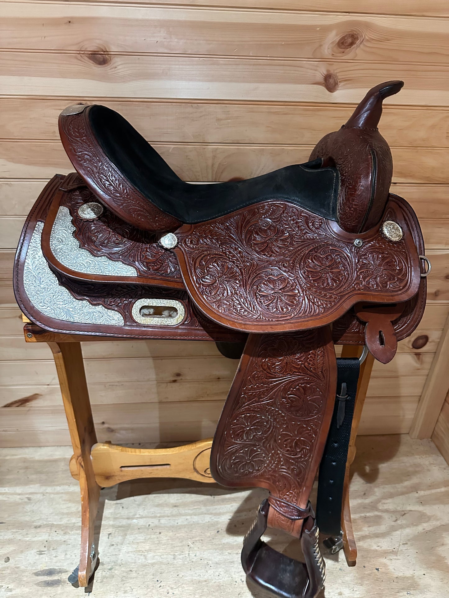 16” Circle Y High Horse Western Show Saddle Model 6310