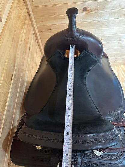 16” Circle Y Pioneer Flex2 Western Trail Saddle Model 1665 (2023)