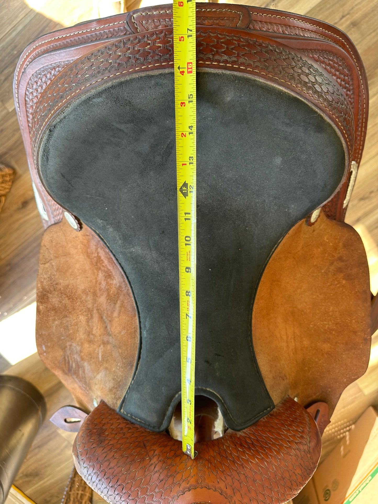 16” Abetta Western Trail Saddle Model 20721-6