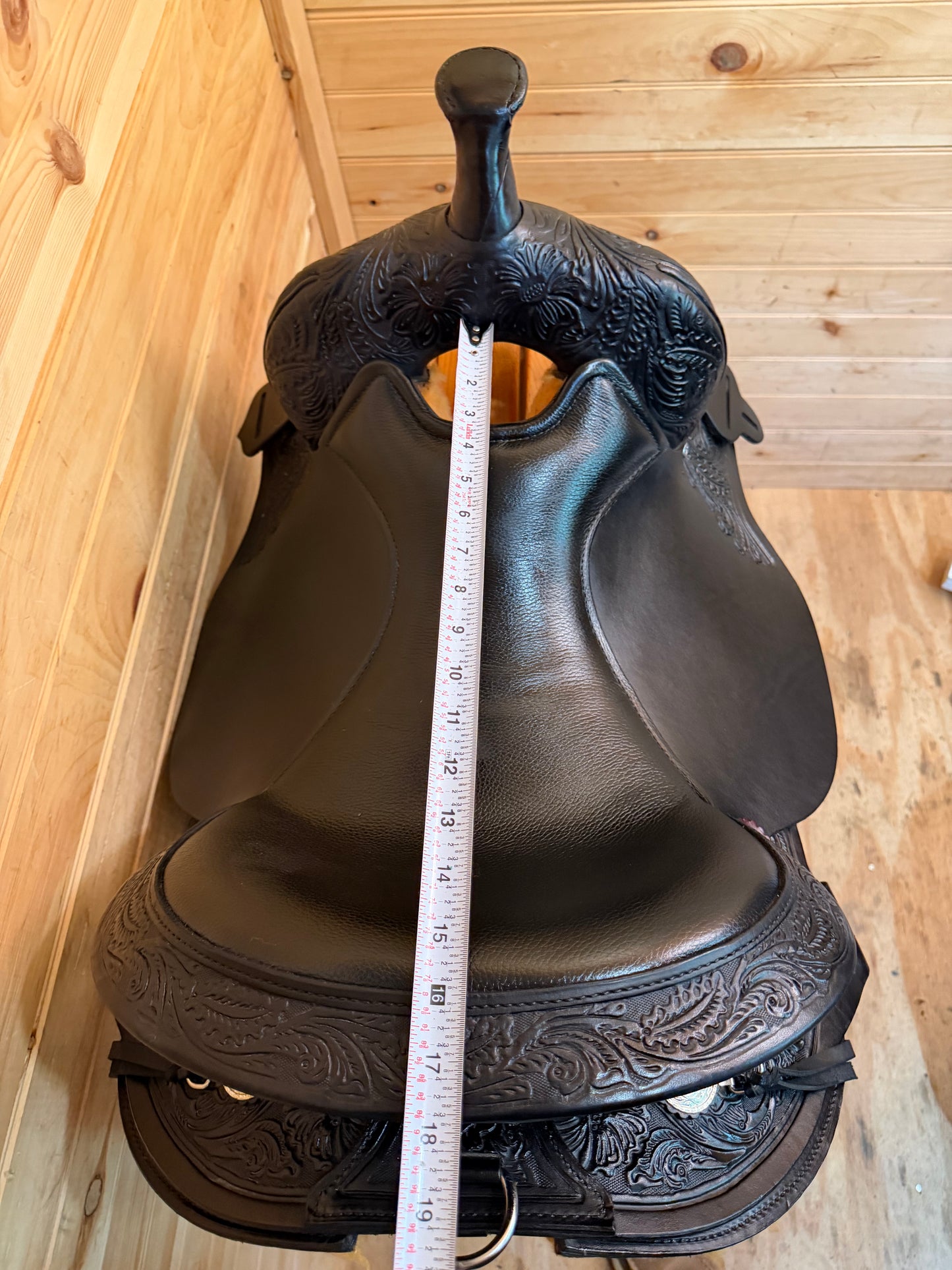 16” Circle Y High Horse Round Rock Gaited Western Trail Saddle Model 6870 (2023)