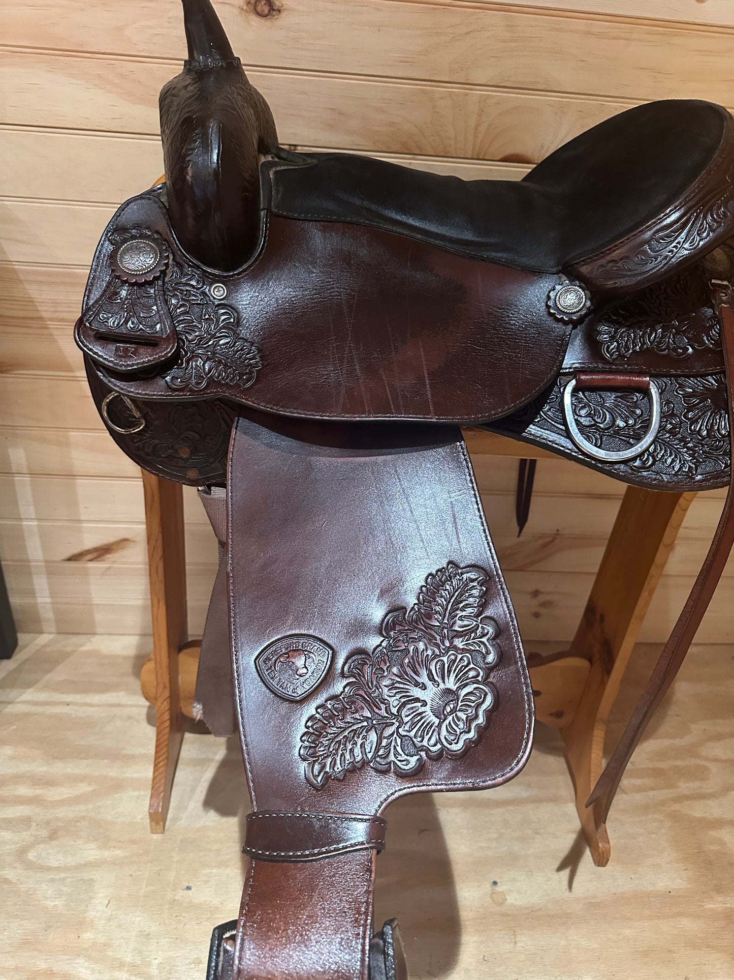 17” Tex Tan Hereford Western Trail Saddle Model 08-4903C7