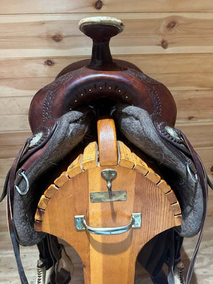 17.5” Tucker Ranch Hand Western Trail Saddle Model 250