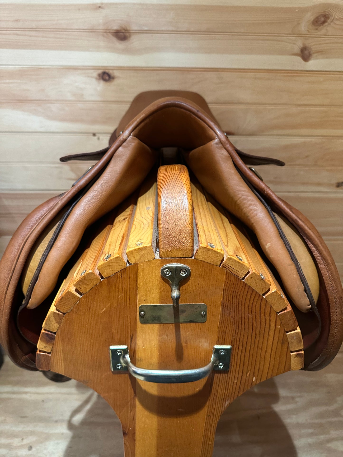 17” Pessoa Close Contact Jumping Saddle