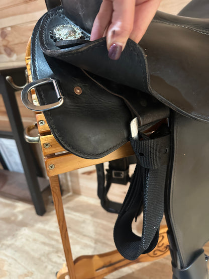 15.5” National Bridle Shop Gaited Western Trail Saddle Model 6981