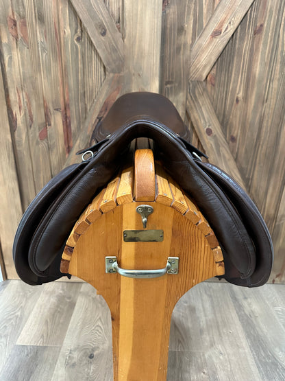 17” Duett Bravo X-Wide 36cm Close Contact Jumping Saddle