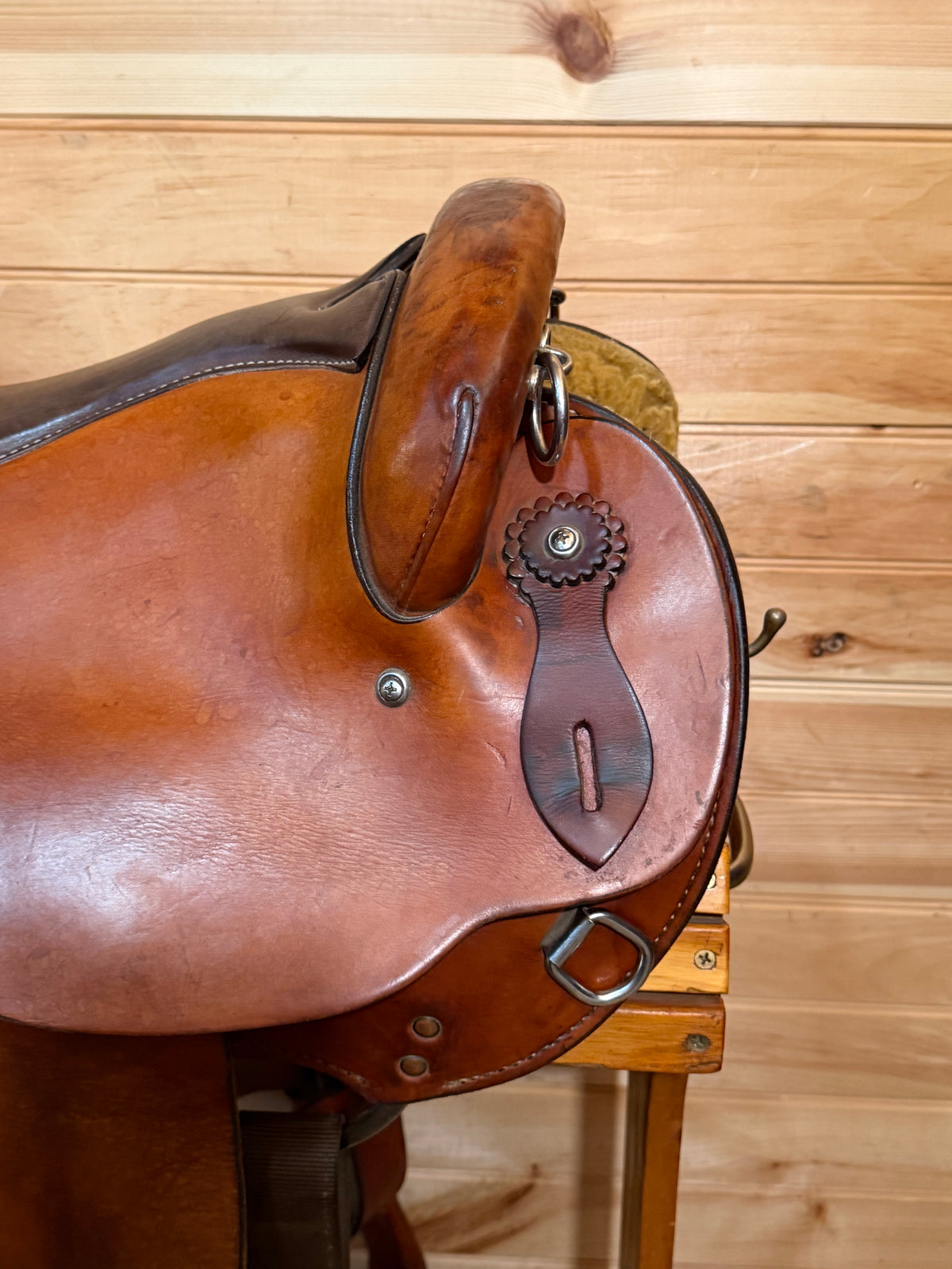 16.5” National Bridle Shop Gaited Endurance Saddle Model 2624