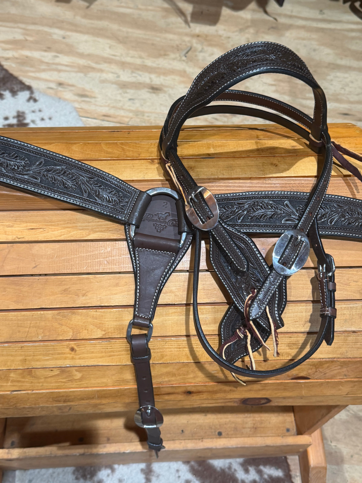 Professional’s Choice Dark Oil Oak leaf Browband Headstall & Breast Collar Tack set