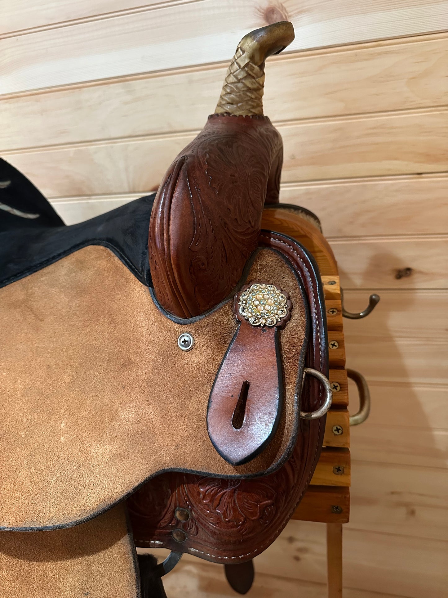 15” Circle Y High Horse Proven Aurora Barrel Racing Saddle Model 6215