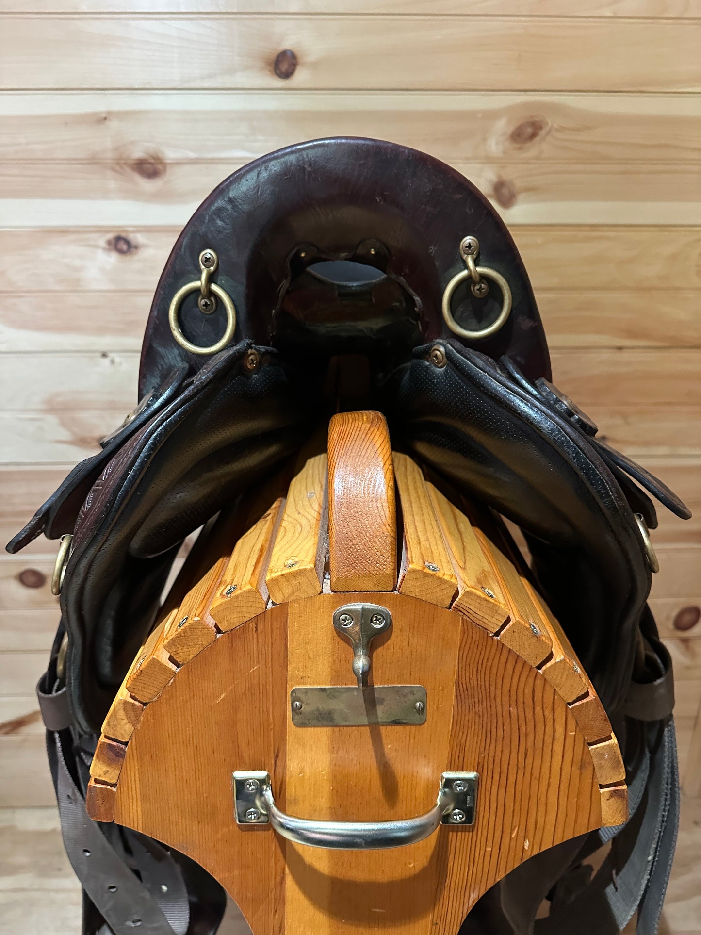 18” Big Horn Sil-Cush Flex Endurance trail saddle Model 1685.8