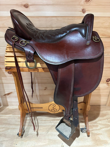 17.5” Tucker River Plantation Endurance Trail Saddle Model 146