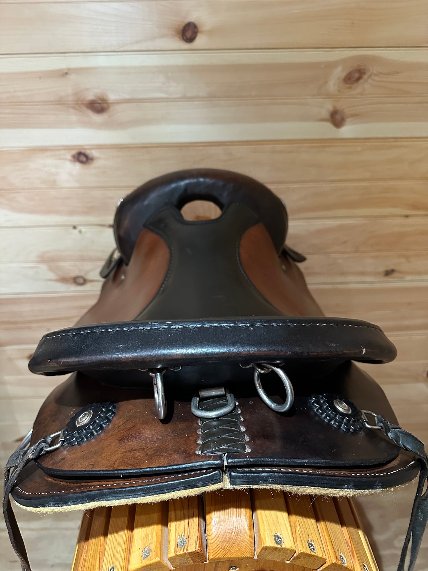16.5” National Bridle Shop Gaited Endurance Saddle Model 2624