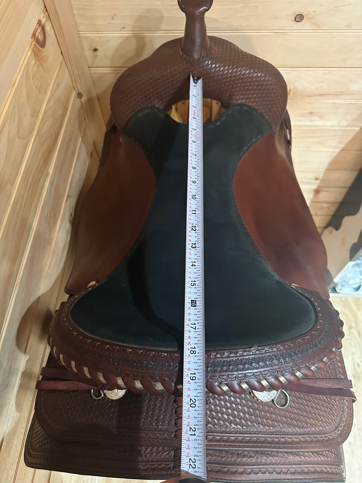 18” Circle Y Team Penner Western saddle model 1630