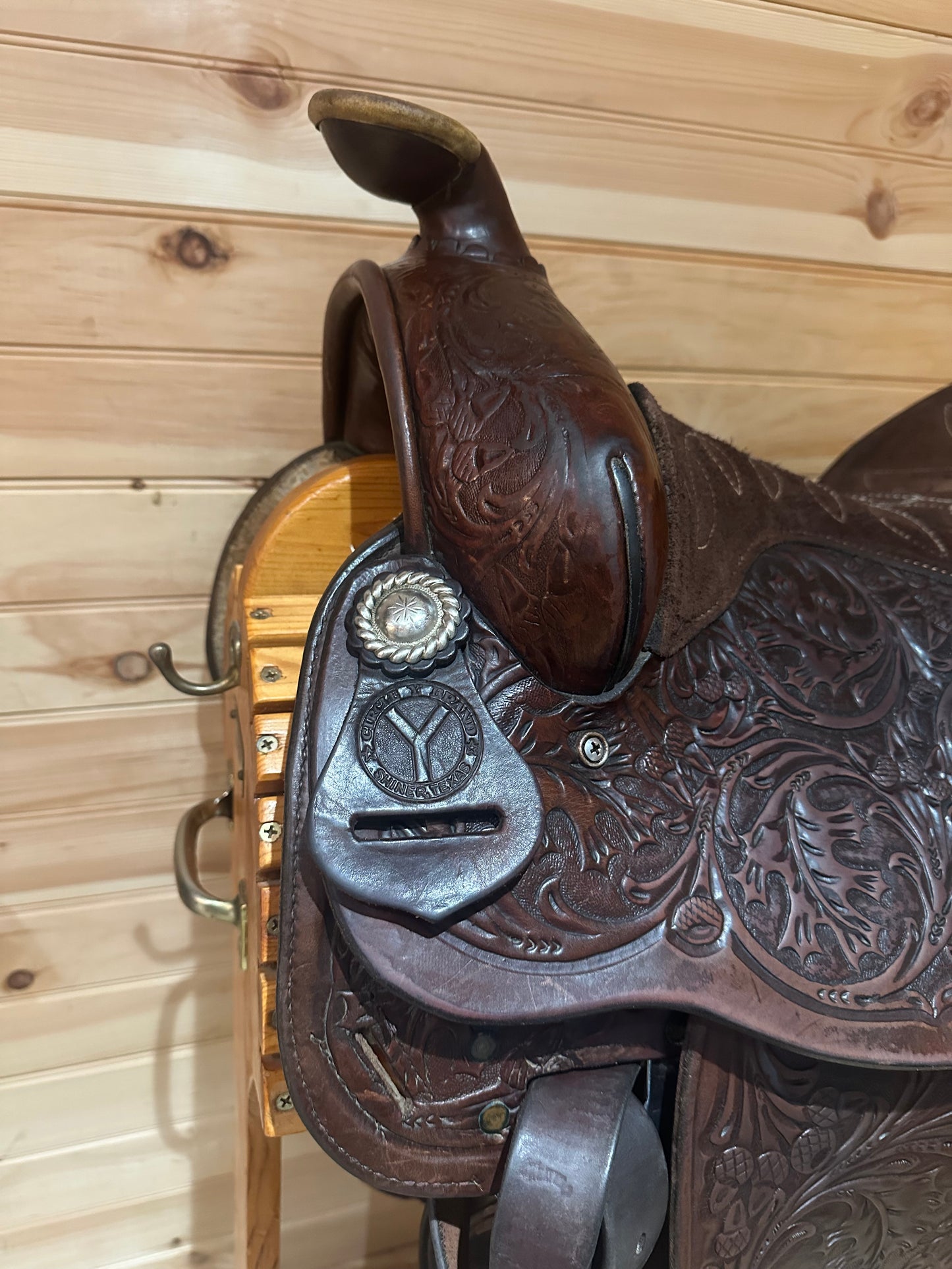 16” Circle Y Park & Trail Western Saddle Model 2106