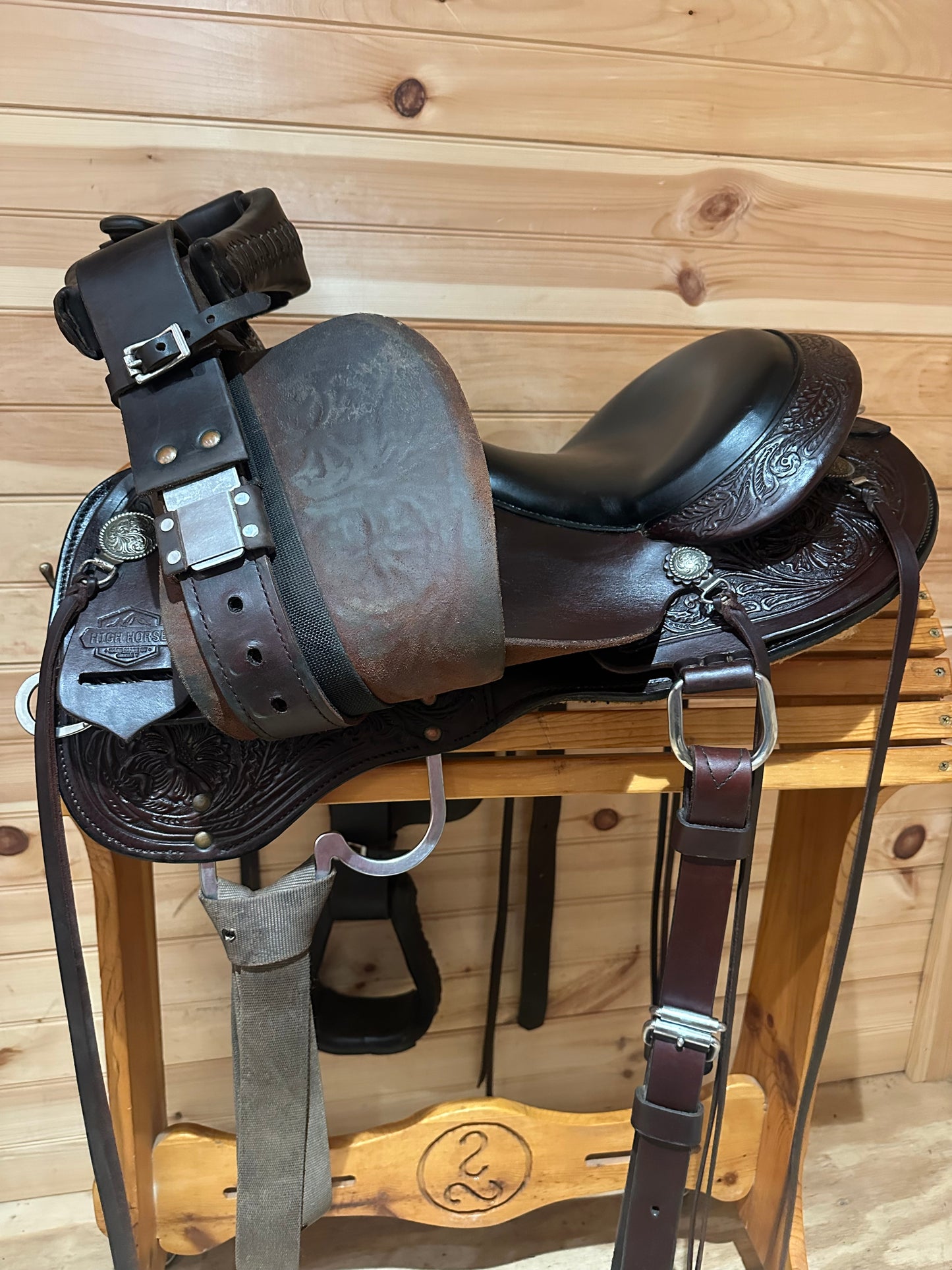 15” Circle Y High Horse Mesquite Trail Western Saddle Model 6864 (2022)