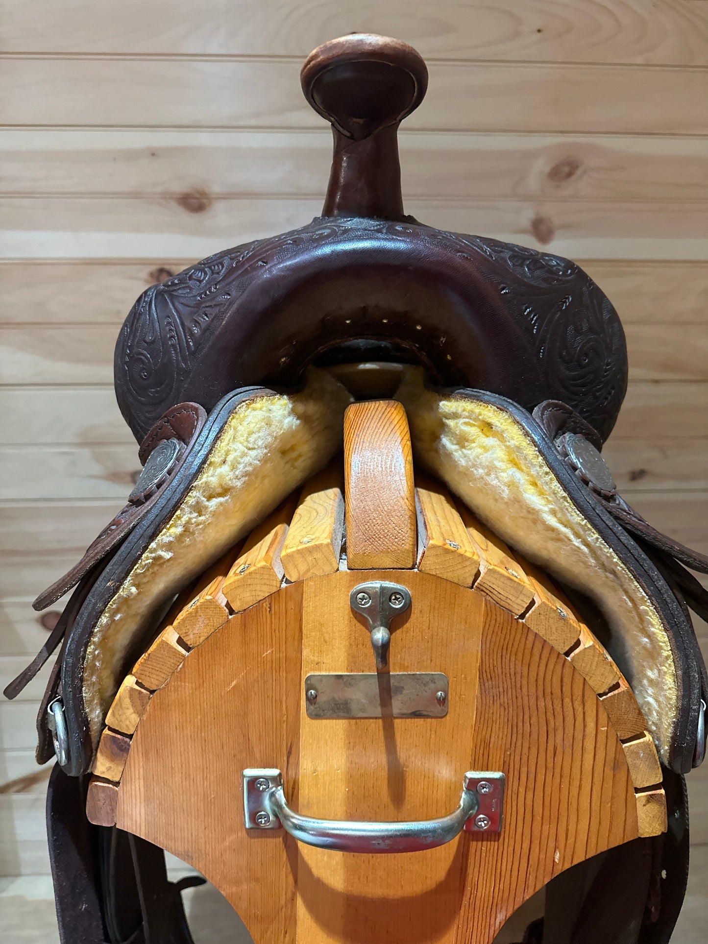 16” Circle Y Western Show Saddle Model 3975 * Matching Breast Collar*