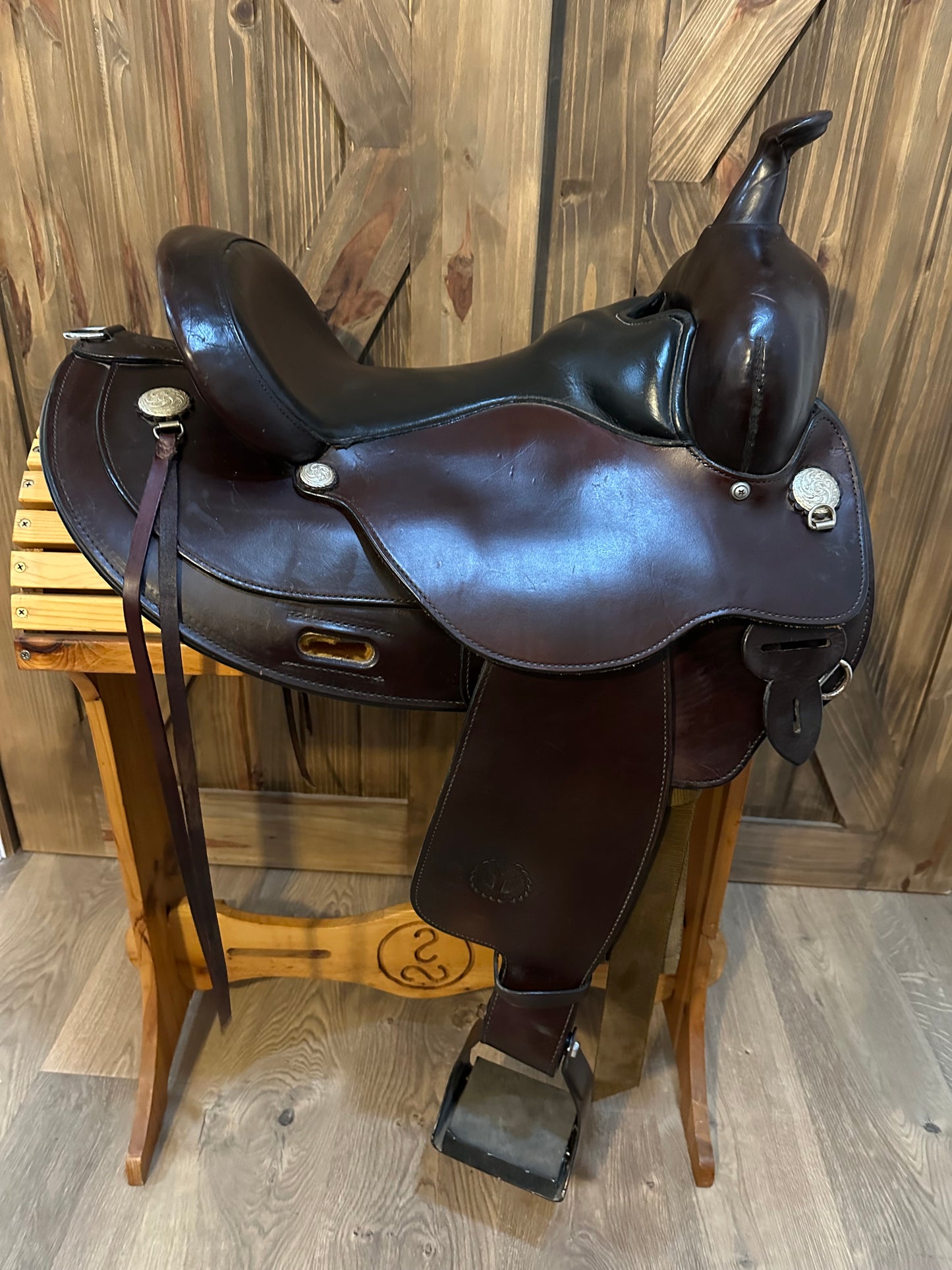 15” Circle Y Mojave Flex2 Arabian Trail Saddle Model 1561