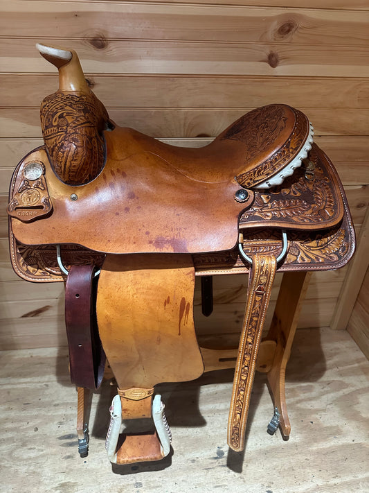 16.5” Court’s Western Roping Saddle Model 53037