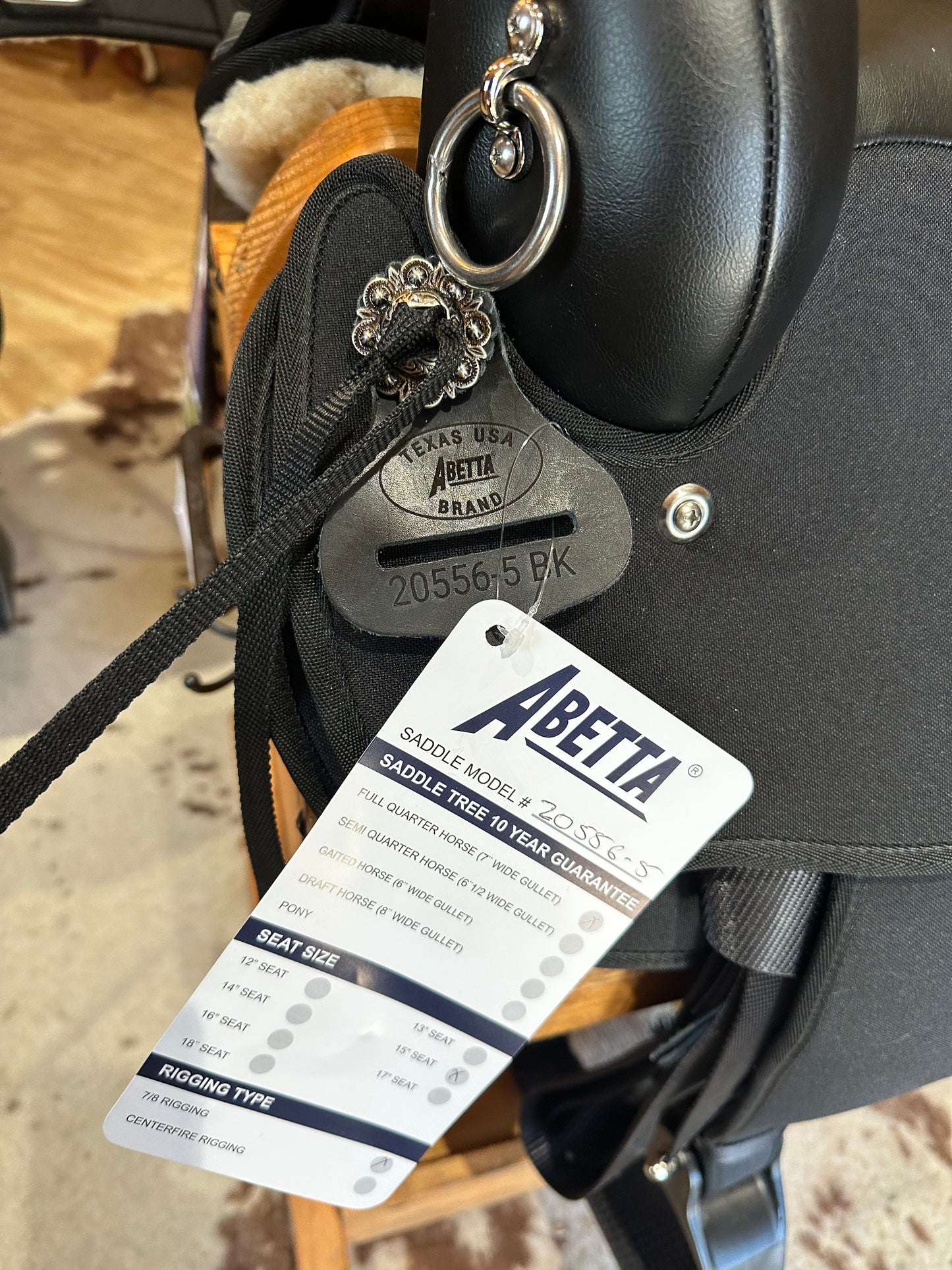 Abetta Trail Finder Saddle 20556BK