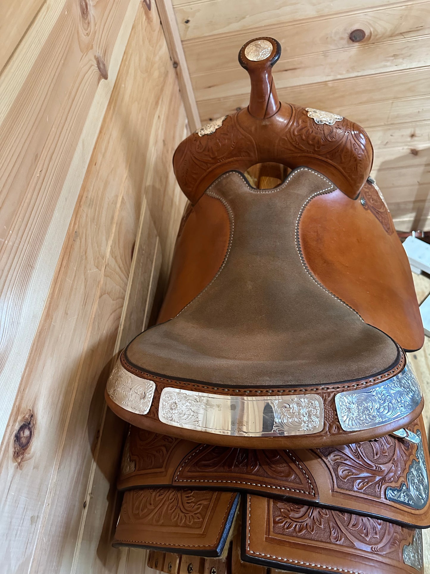 15” Crates Western Show Saddle Model 126