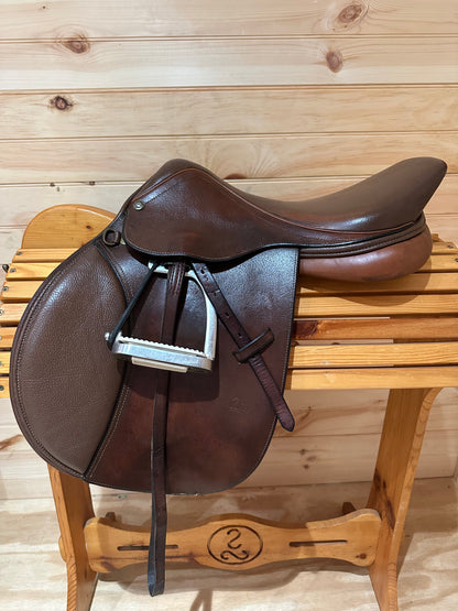 17” Dover Circuit Close contact/Jumping Saddle Model 46492