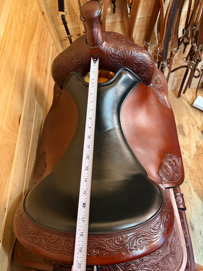 18” Circle Y Houston Western Trail Saddle Model 2610