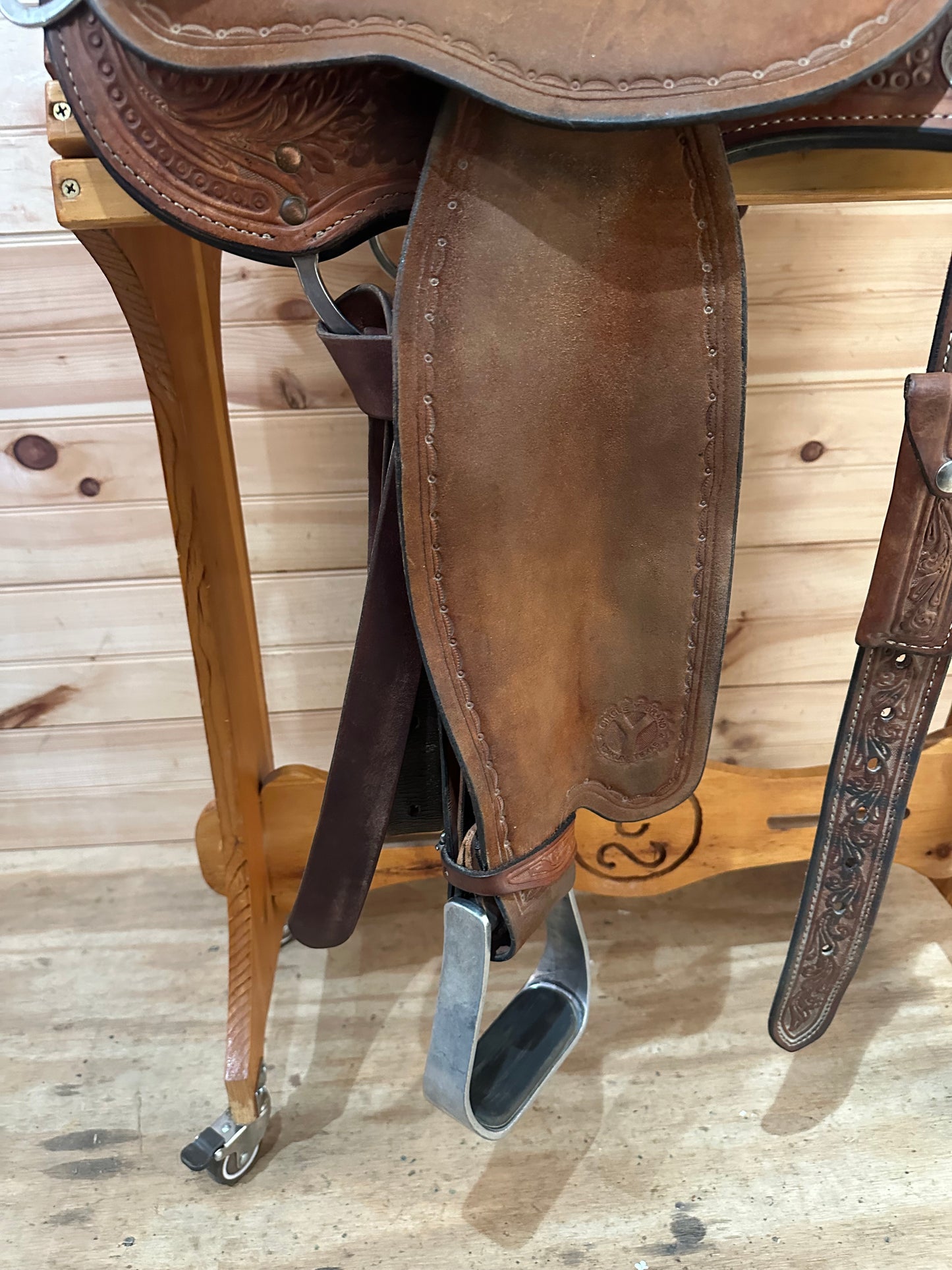 14” Circle Y Lisa Lockhart Flex2 Barrel Racer Model 1545