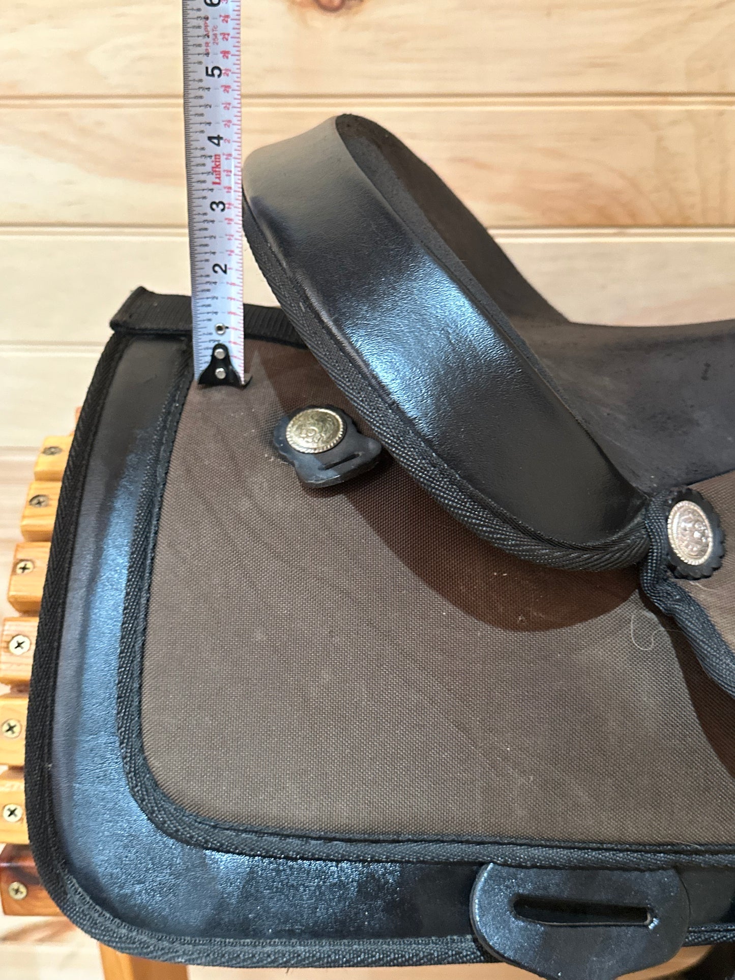 15” Abetta Lightweight Western Trail Saddle