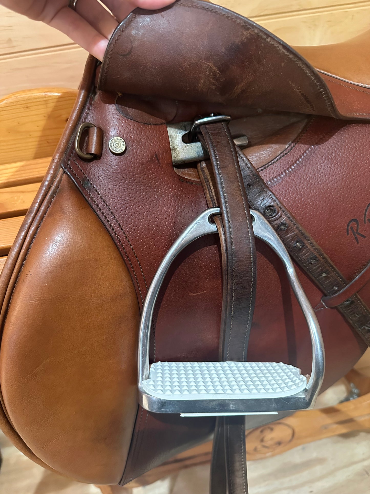 17” Pessoa Close Contact Jumping Saddle