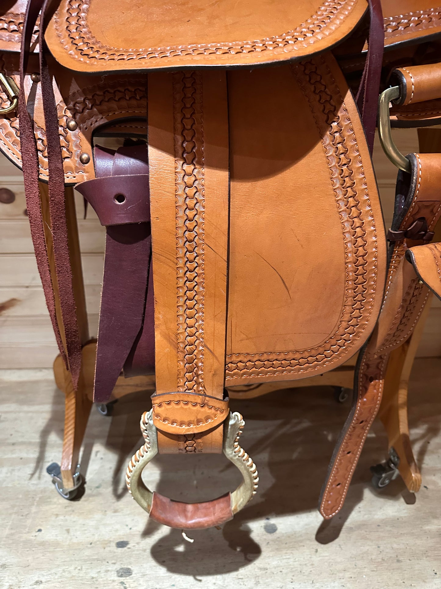 16” American Saddlery Mastercraft Wade Roper Western Saddle Model 122