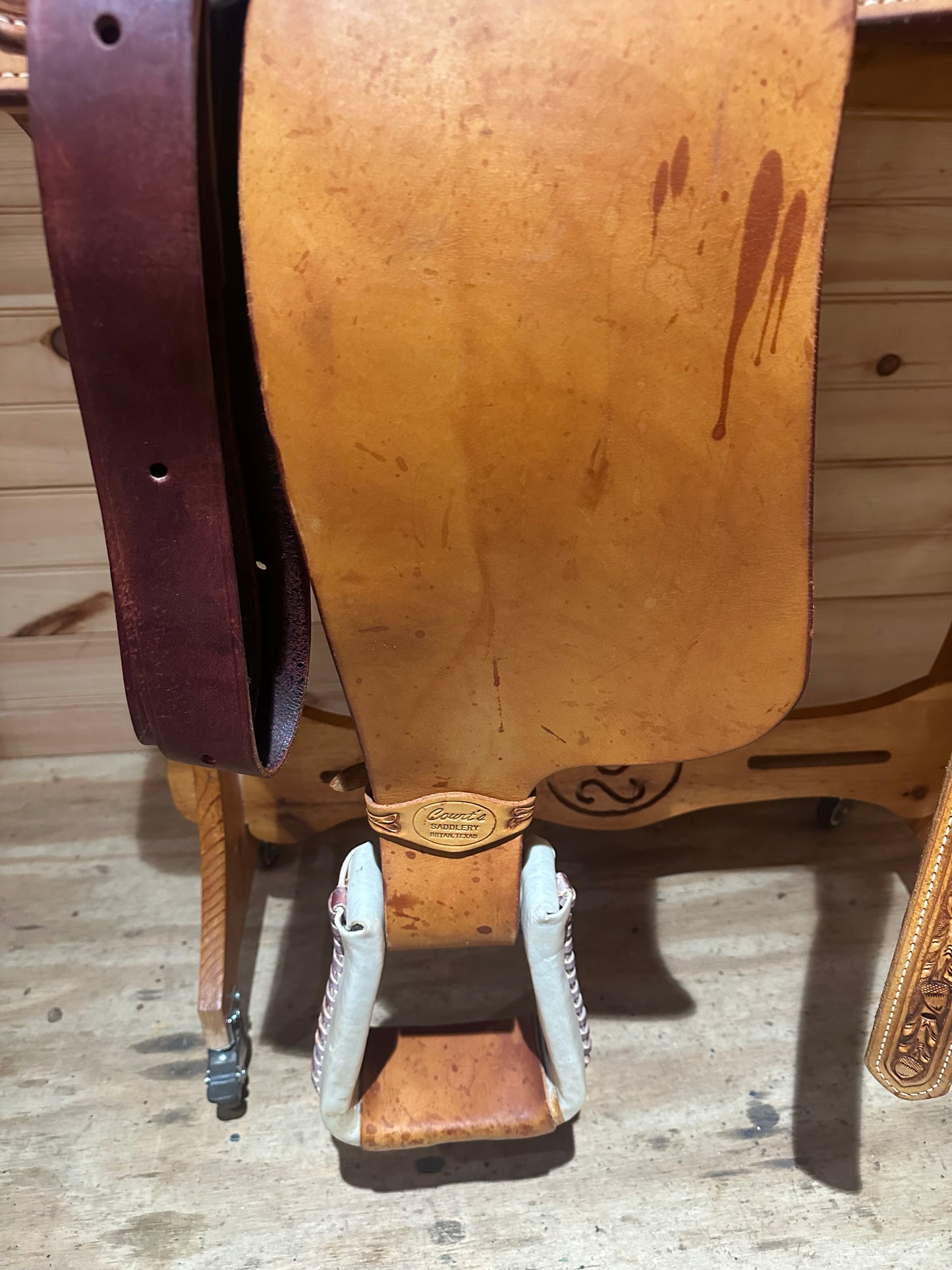 16.5” Court’s Western Roping Saddle Model 53037