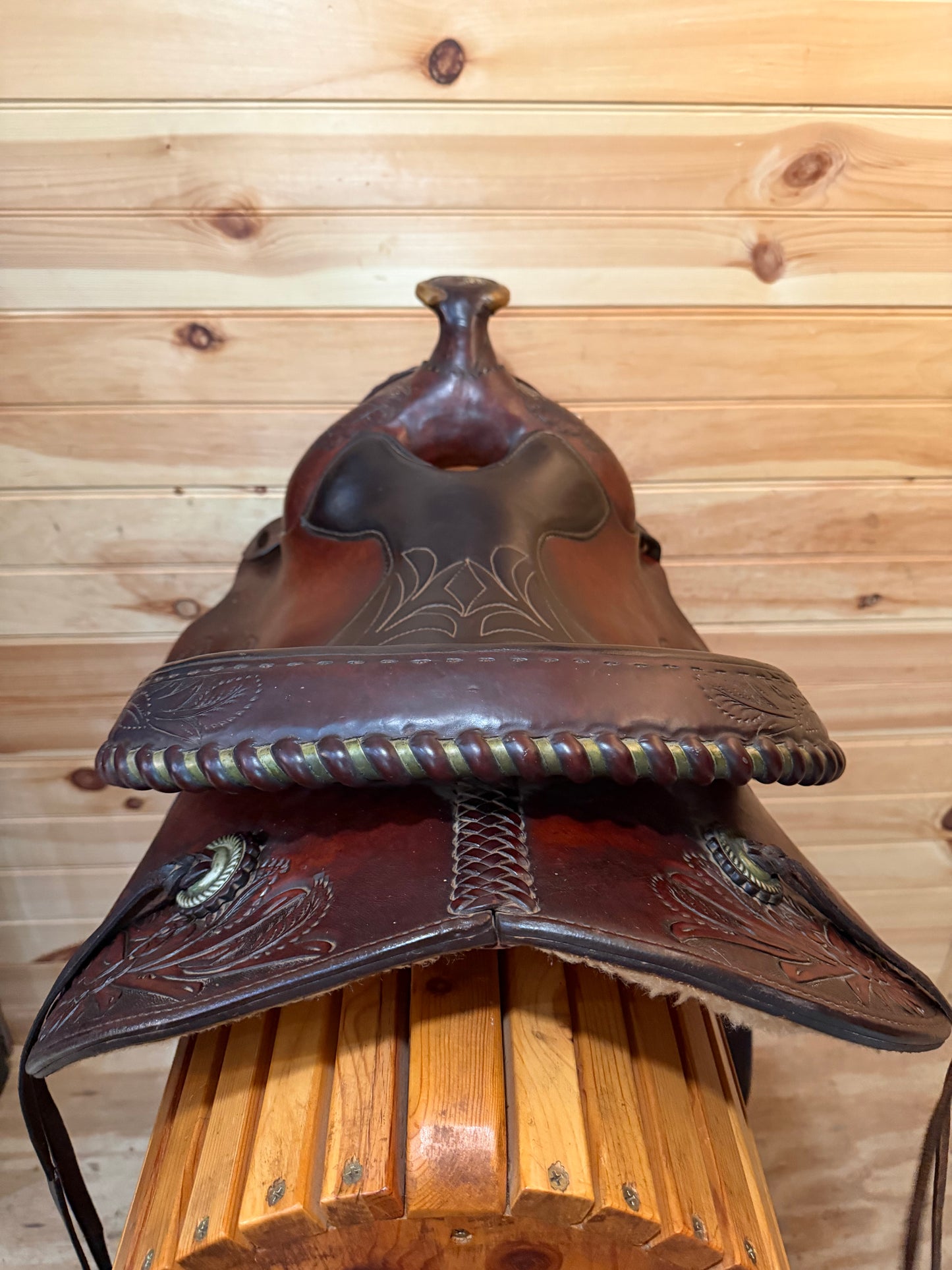 15.5” Dale Cooper Arabian Western Saddle