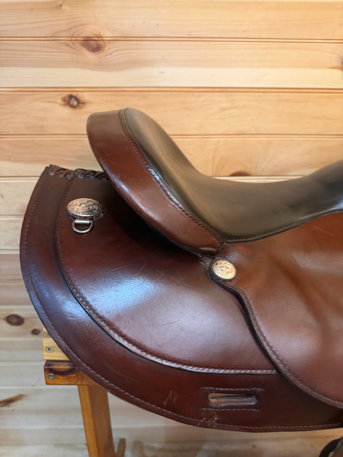 16” Circle Y Mojave Flex-Lite Arabian Western Trail Saddle Model 1561