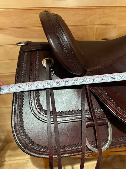 16” Circle Y Topeka Flex2 Western Trail Saddle Model 1651 (2021)