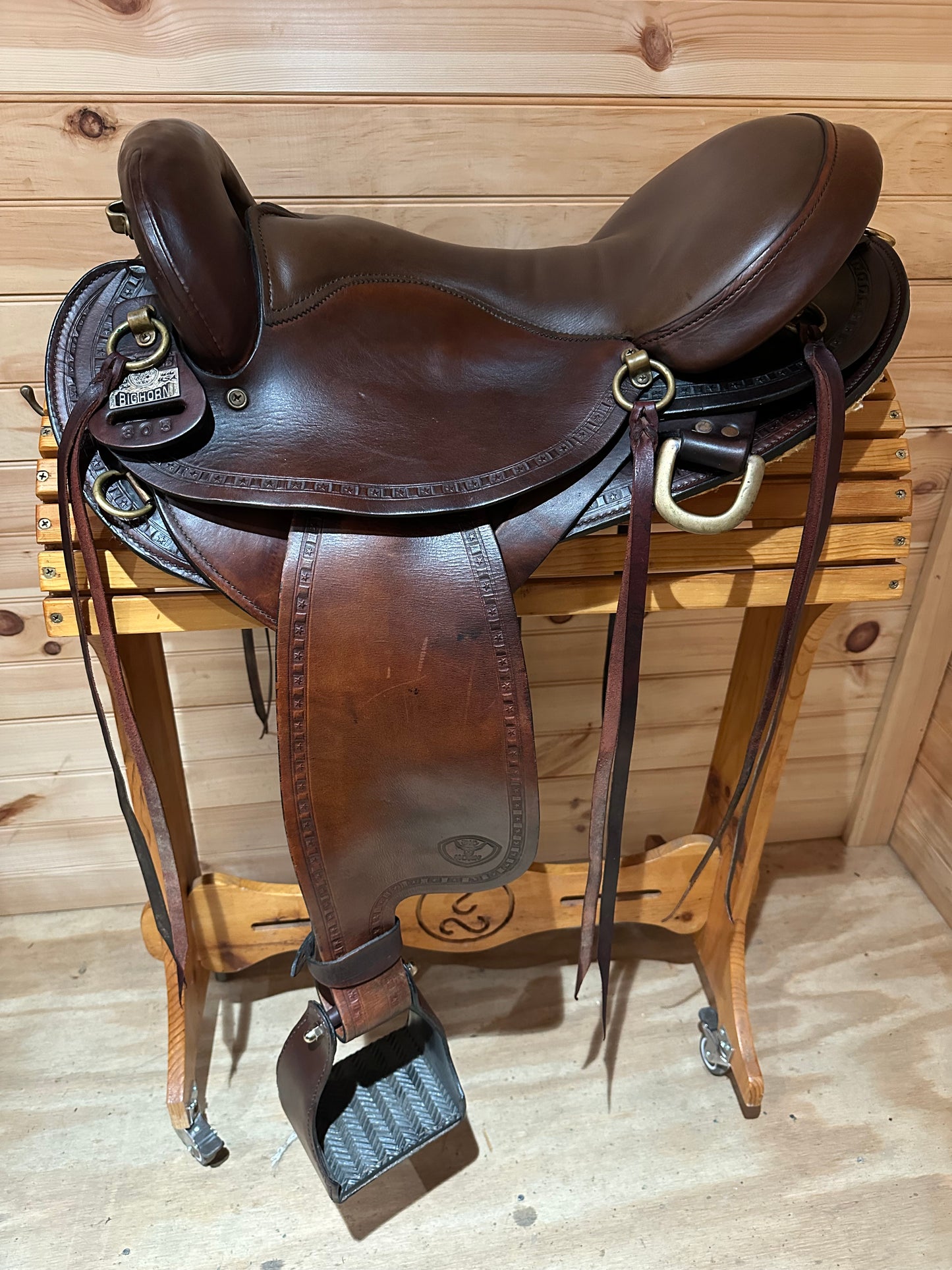 16” Big Horn Endurance Trail Saddle Model 805