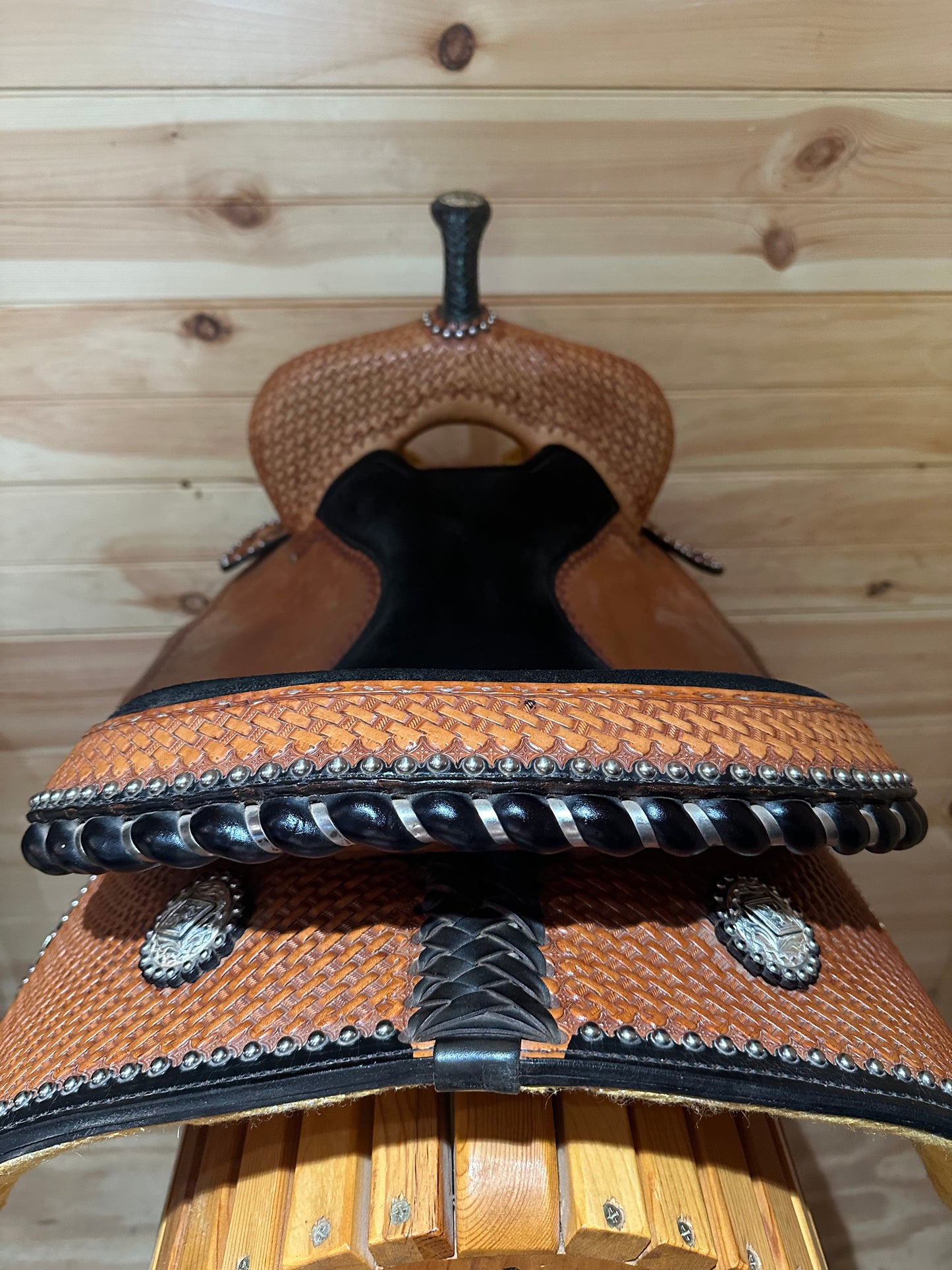 16” Tex Tan Talmadge Green Diamond Barrel Saddle Model 08-8927NA6