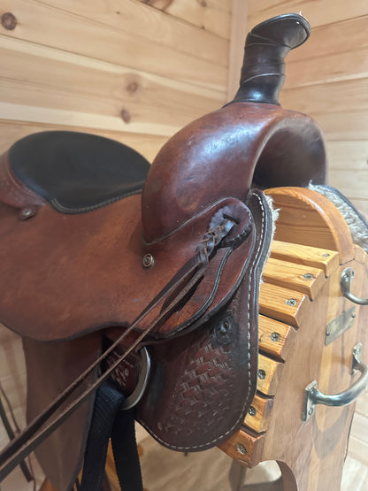 17” Dakota Saddlery Western Roping Saddle Model 501C
