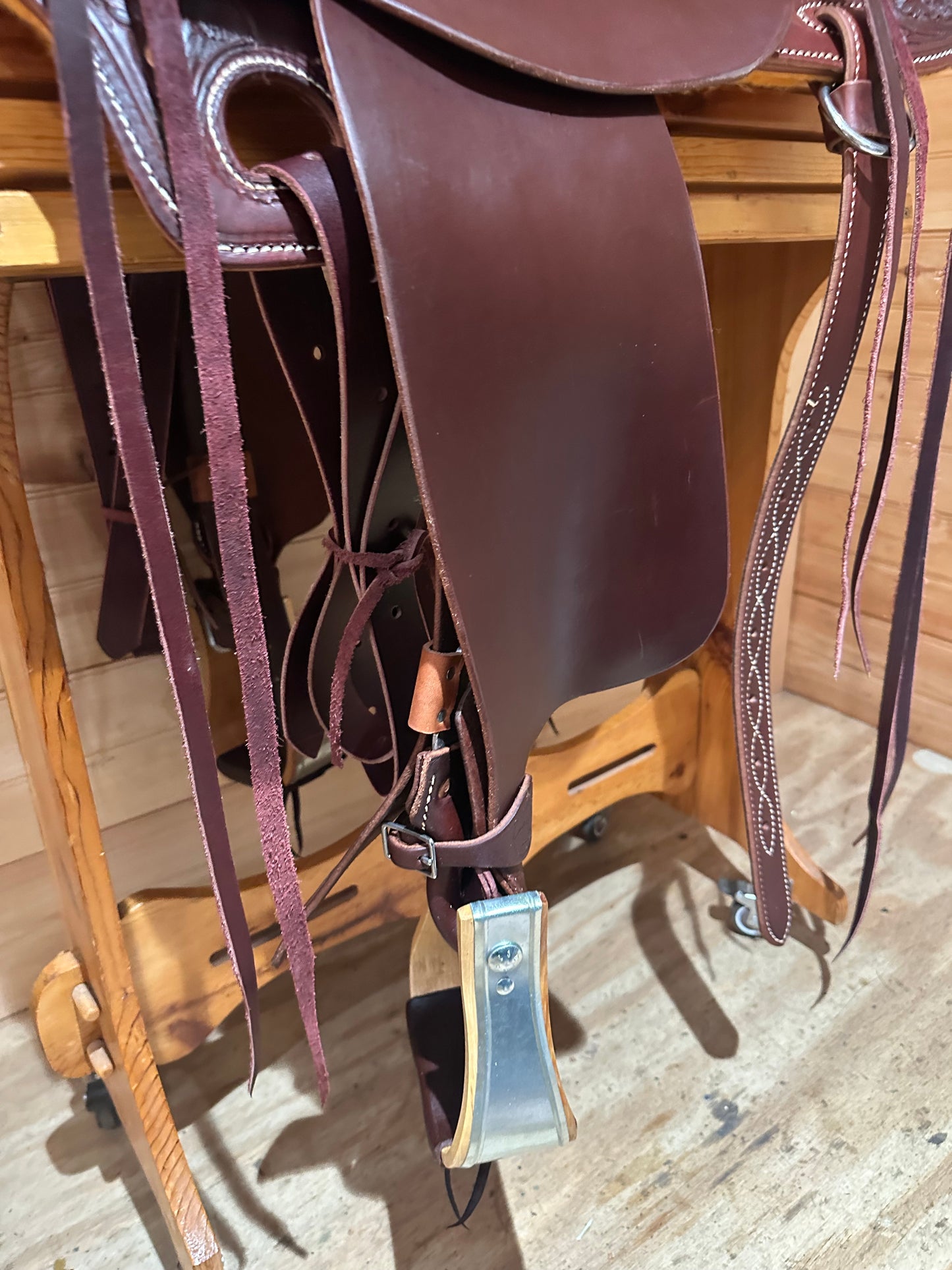 16” McCall Mclite Wade Saddle Model W028-126 (New)