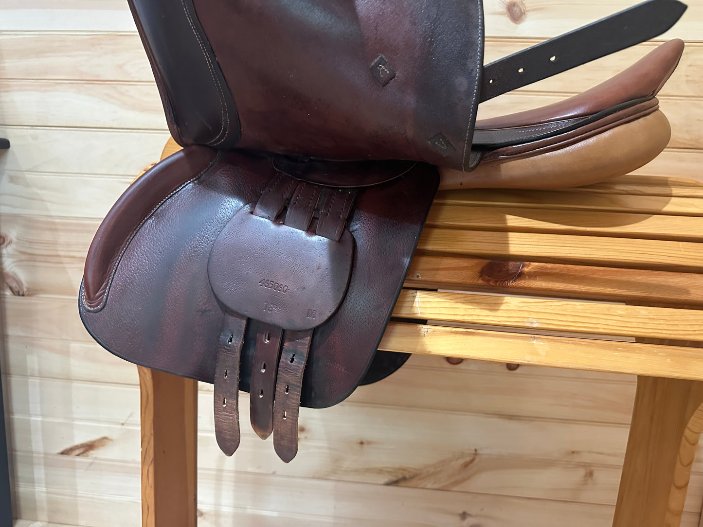 18” Ovation Close Contact Saddle Model 465060