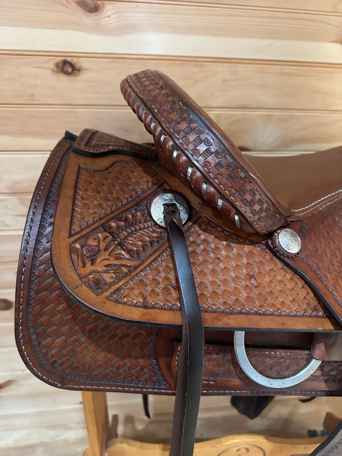 16” Dakota Saddlery Western Roping Saddle Model 700