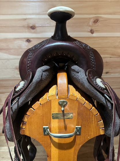 16.5” Tucker Ranch Hand Western Trail Saddle Model 250