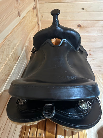 15.5” National Bridle Shop Gaited Western Trail Saddle Model 6981