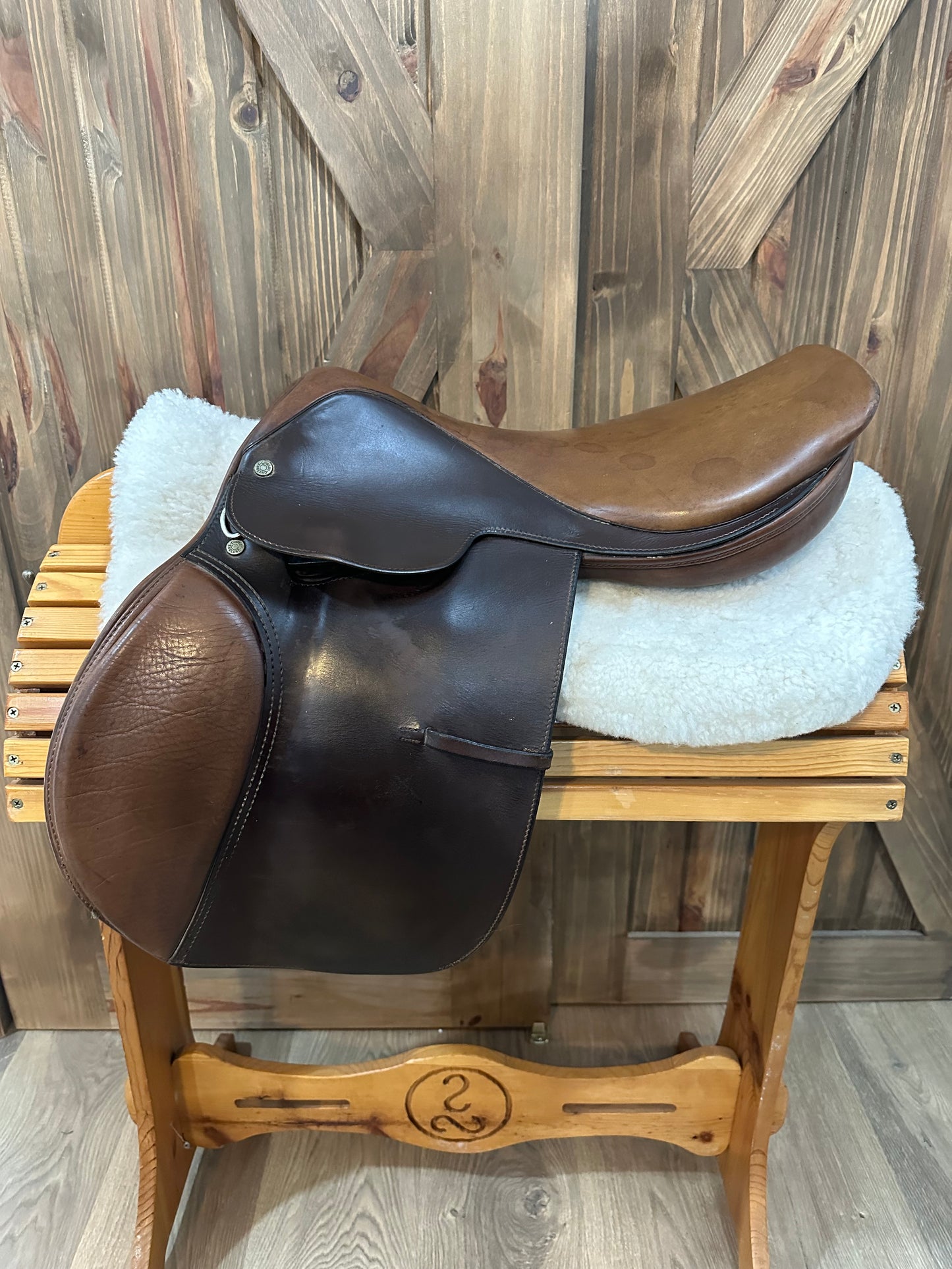 17.5” Crosby Prix Des Nations Close Contact Saddle