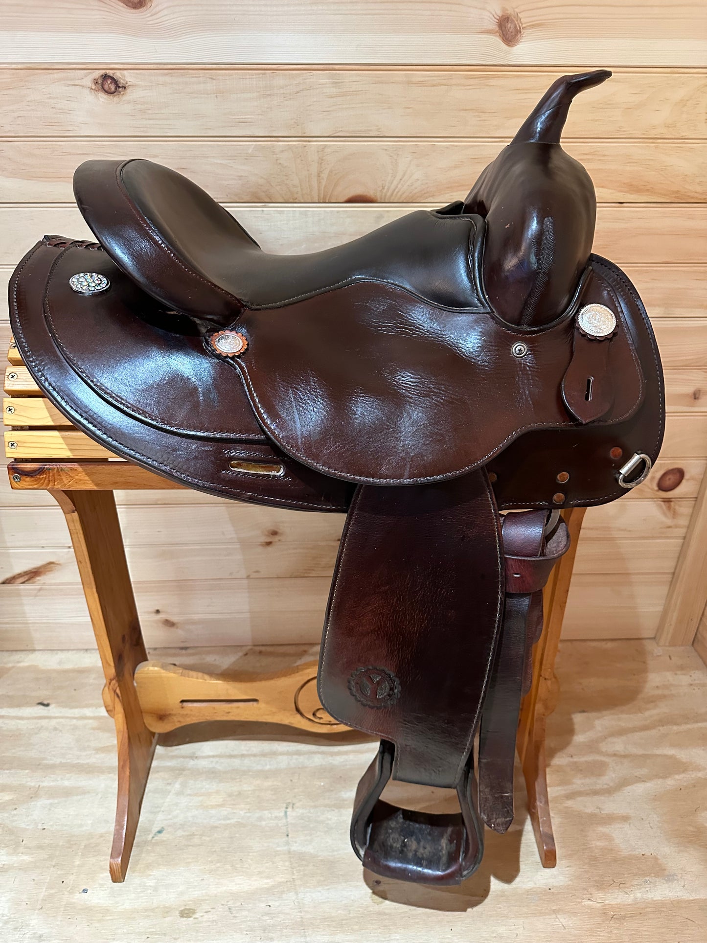 15” Circle Y Mojave Arabian Flex-Lite Western Trail Saddle Model 1561