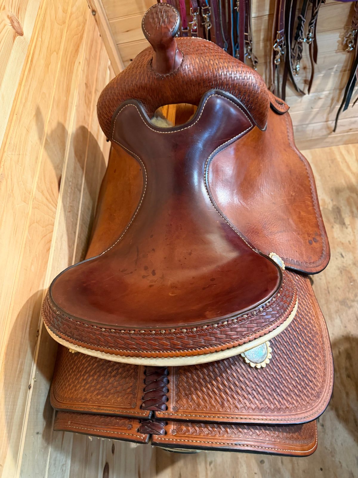 15.5” Crates Equi-Fit Reiner Saddle Model 4524-3