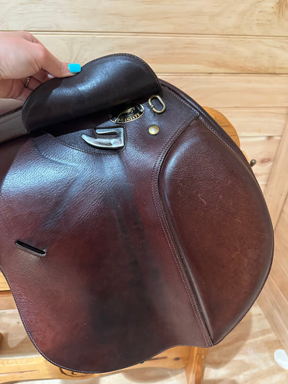 17.5” Collegiate Diploma XCH Close Contact Saddle