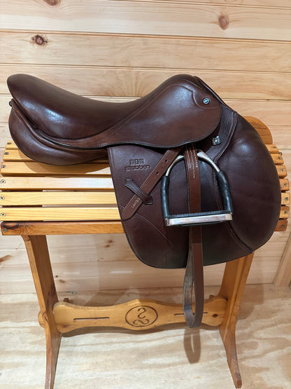 17” Stubben Portos Elite Deluxe Close contact/Jumping Saddle 27cm