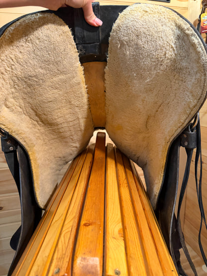 16.5” Eli Miller The Kentuckian Gaited Western Plantation Trail Saddle