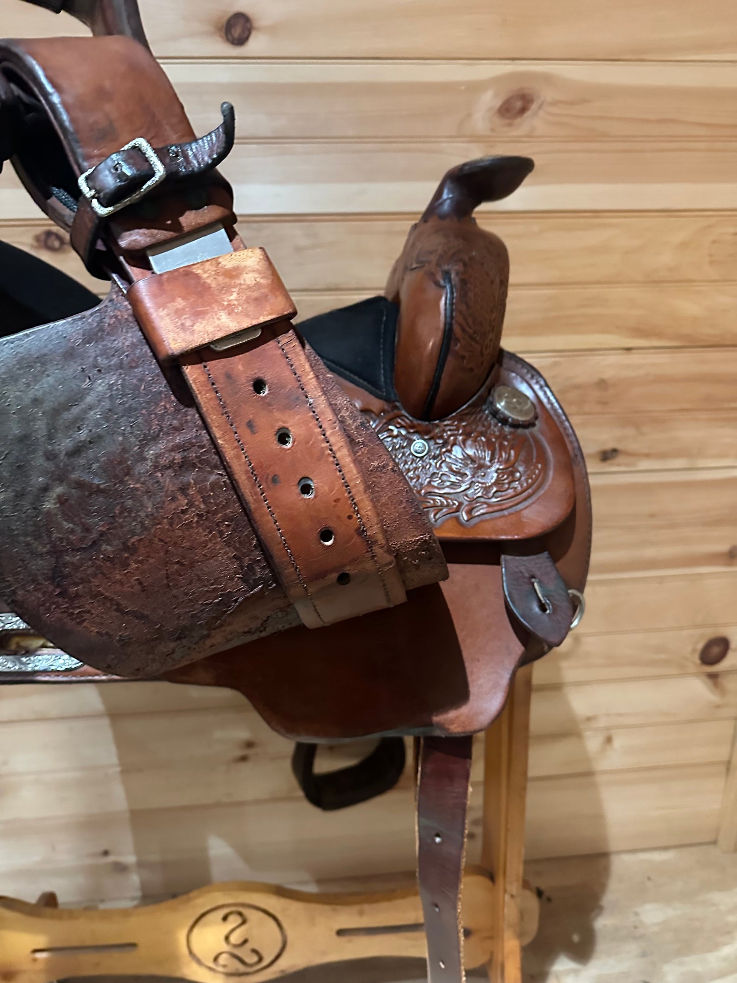 15” Circle Y Western Show Saddle Model 3875