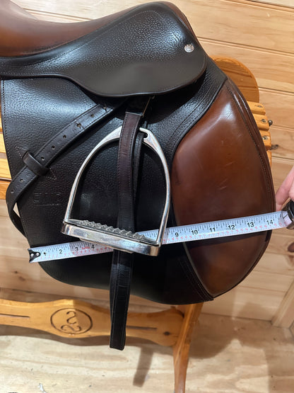 17.5” CWD SE01 4L Jumping Saddle (2013)